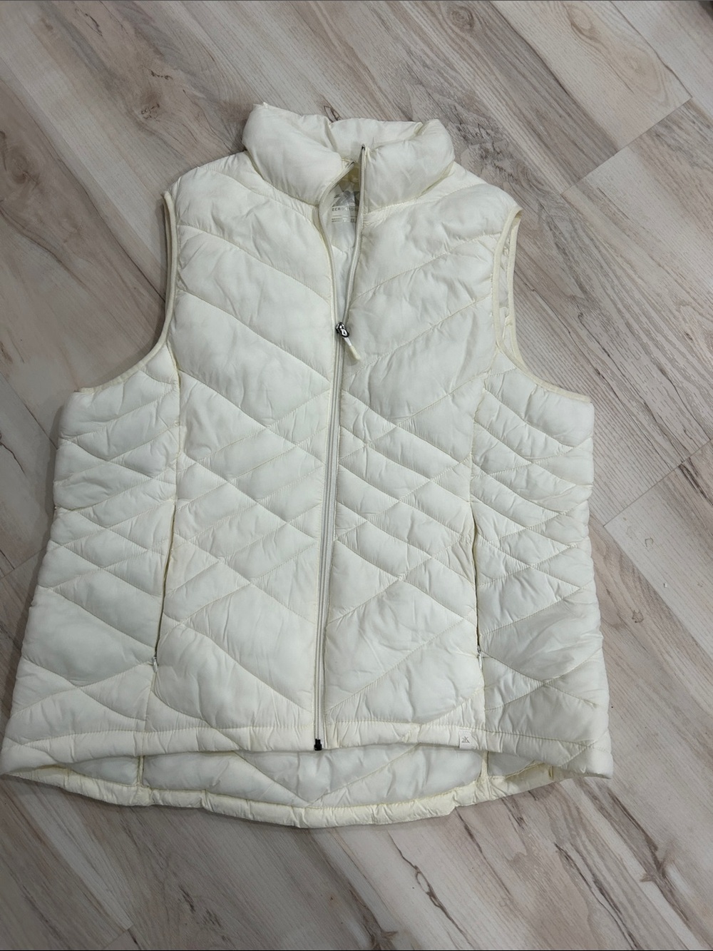 ZeroXposur Women's Quilted Puffer Vest - Cream